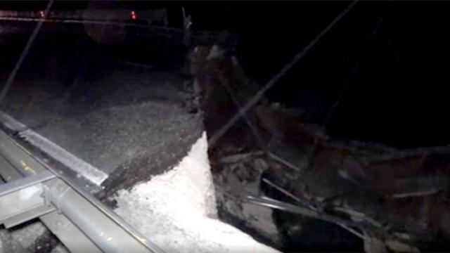 Düzcede heyelan nedeniyle yol trafiğe kapatıldı