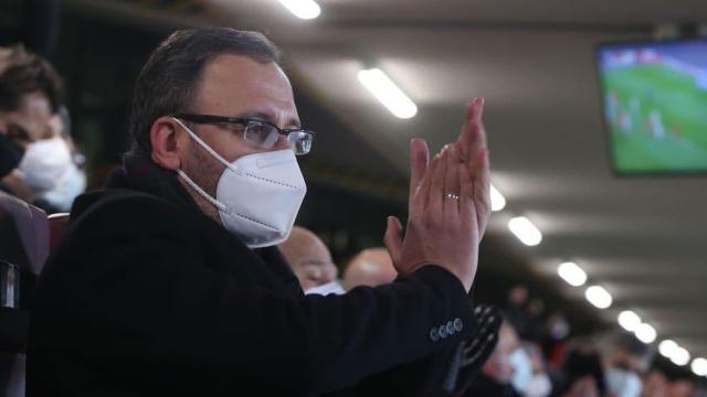Bakan Kasapoğlu: Takımımızı, hocamızı tebrik ediyorum