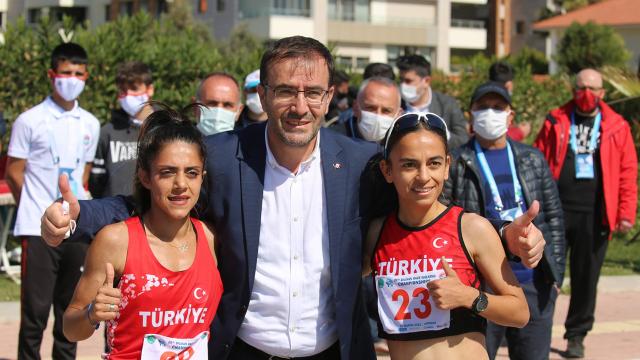 Ayşe Tekdaldan kota, Meryem Bekmezden rekor