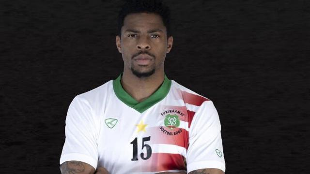 Ryan Donk Surinam Milli Takımında "maçın adamı" seçildi