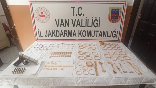 İstanbulda çalınan altınlar Vanda bulundu