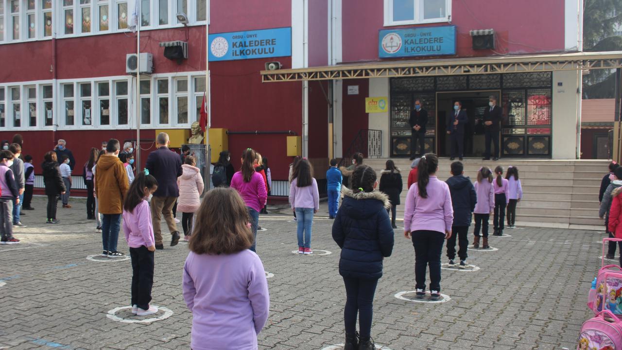 ÇOK YÜKSEK RİSKLİ İLLERDE YÜZ YÜZE EĞİTİM