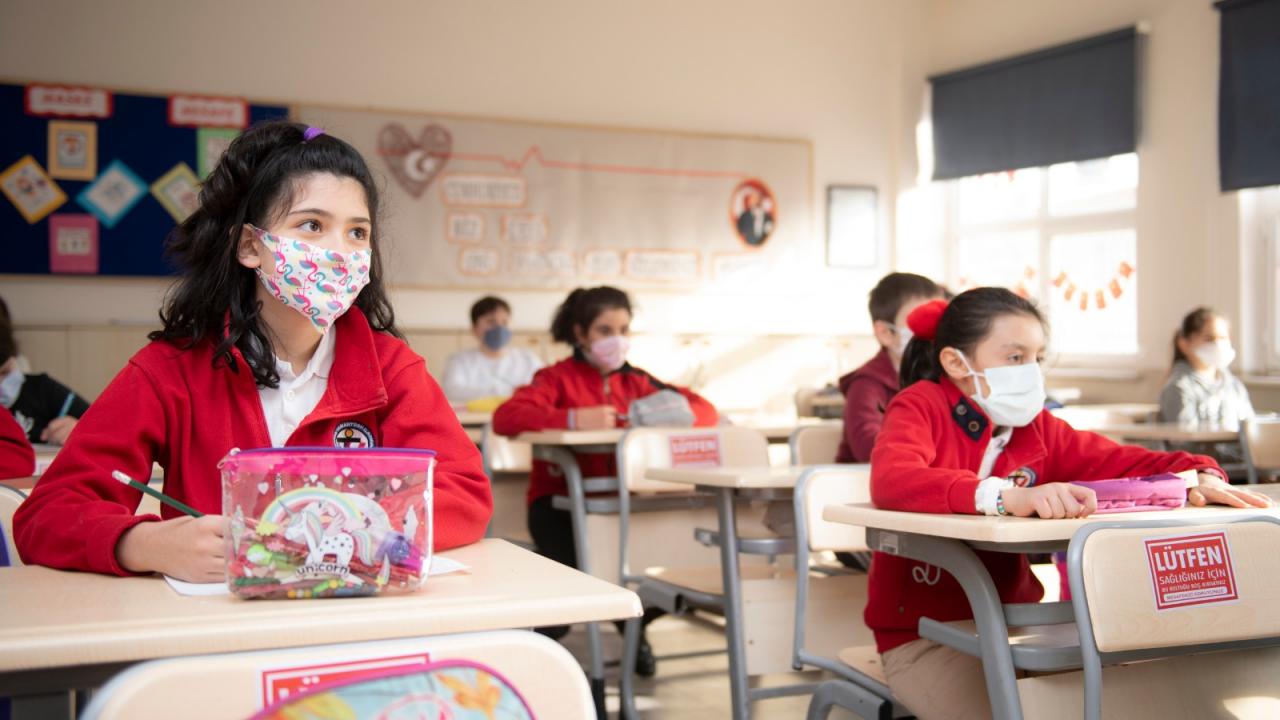 ÇOK YÜKSEK RİSKLİ İLLERDE YÜZ YÜZE EĞİTİM