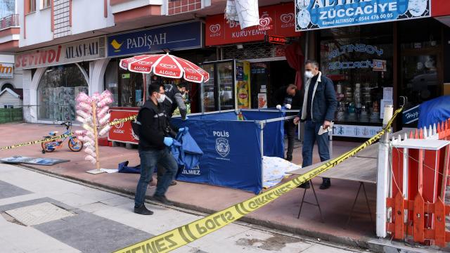 Aksarayda beşinci kattaki evinin balkonundan düşen yaşlı adam öldü