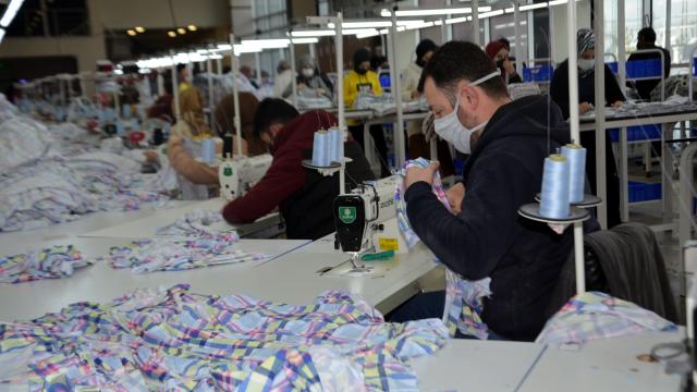 Muşta devlet desteğiyle kurulan 3 tekstil fabrikasından 37 ülkeye ihracat yapılıyor