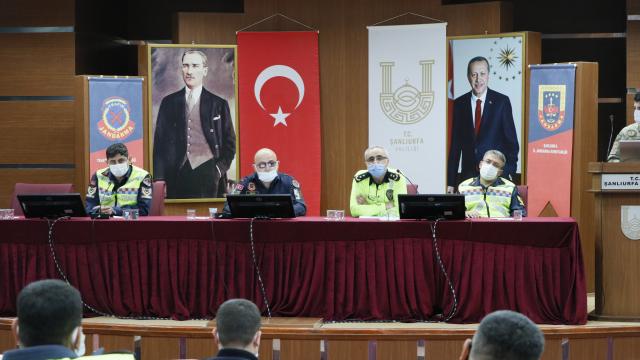 Şanlıurfada jandarma trafik güvenliği çalıştayı düzenledi