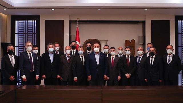 Bakan Çavuşoğlu, Tacikistanda Türk iş insanları ile bir araya geldi
