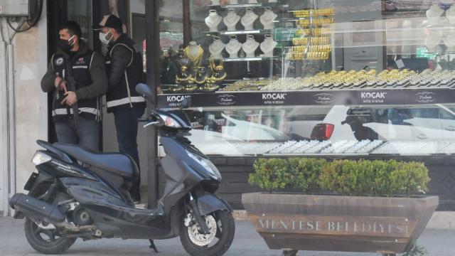 Muğlada tefeci operasyonu: 6 gözaltı