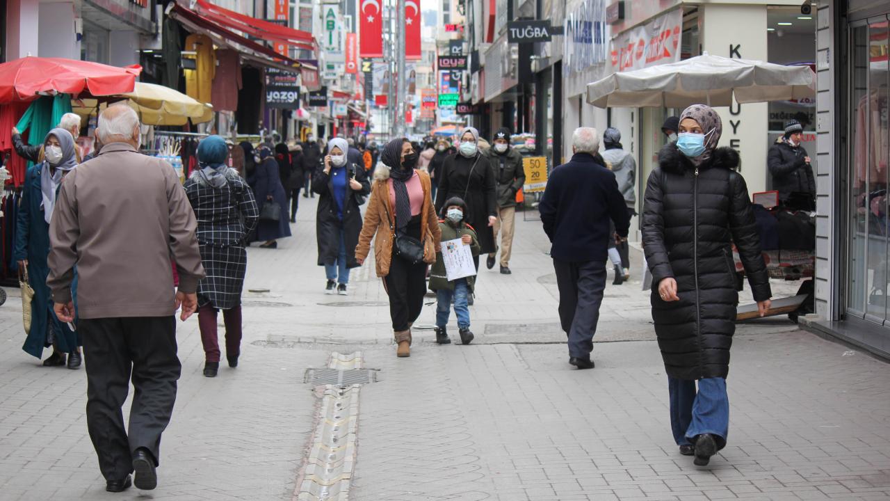 "İnsanların rahat olması beni düşündürüyor"