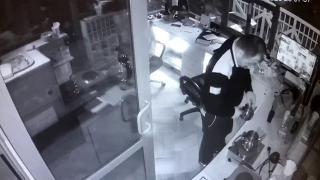 "Dezenfektanlı çay" şakası mahkemeye taşındı