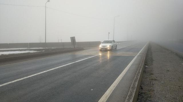 Bolu Dağında sis ve yağmur etkili oluyor