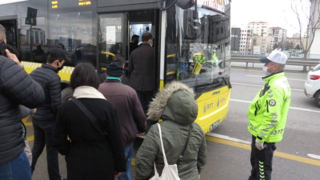 Kırıkkalede sokağa çıkma kısıtlamasını ihlal eden 23 kişiye 49 bin 117 lira ceza kesildi