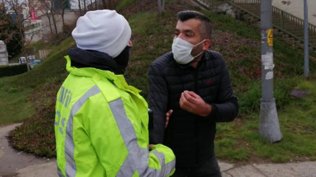 Maltepede ceza kesilen sürücü minibüsü bırakıp gitti