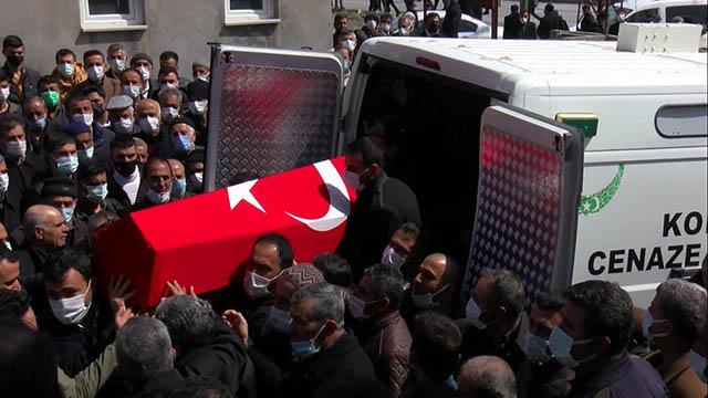 Siğil ameliyatında hayatını kaybeden polis son yolculuğuna uğurlandı