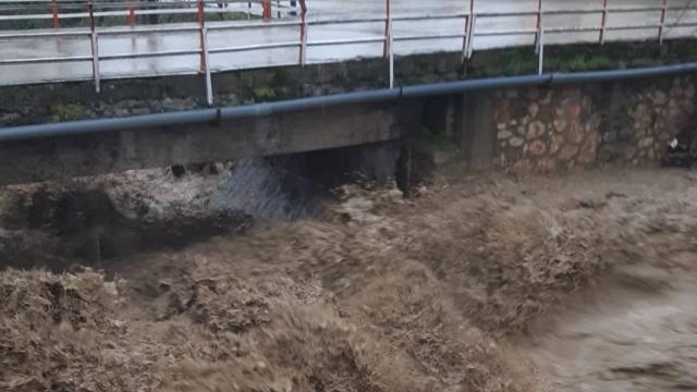 Bursada sağanak: Dereler taşma noktasına geldi