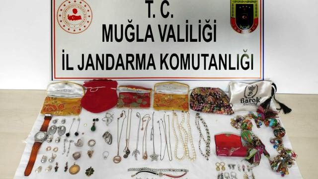 Temizliğe gittiği evden ziynet eşyası çalan kadın tutuklandı