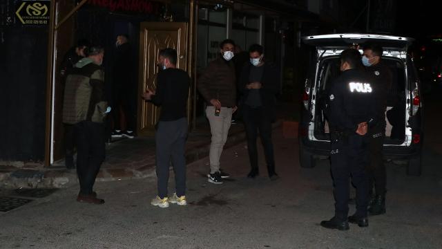 İzmirde eğlence düzenlenen mekana baskın