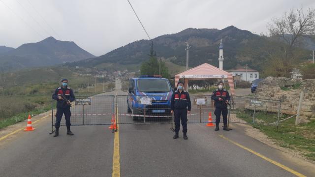 Adıyamanda 104 ev Covid-19 tedbirleri kapsamında karantinaya alındı