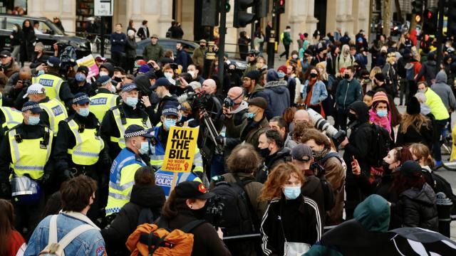 Londrada polis tasarısı protestosu