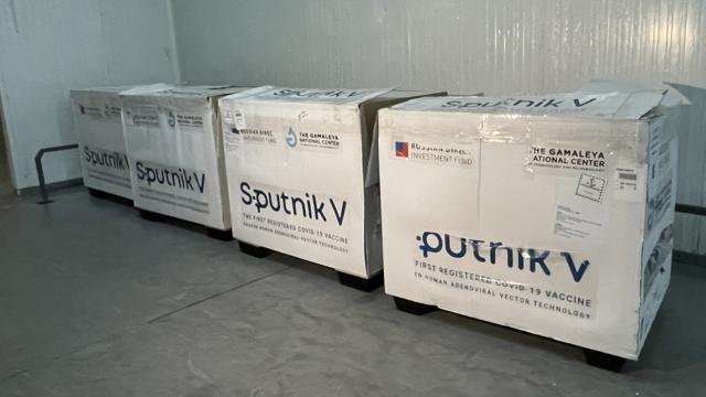 Sputnik-V aşısının ilk sevkiyatı Libyaya ulaştı