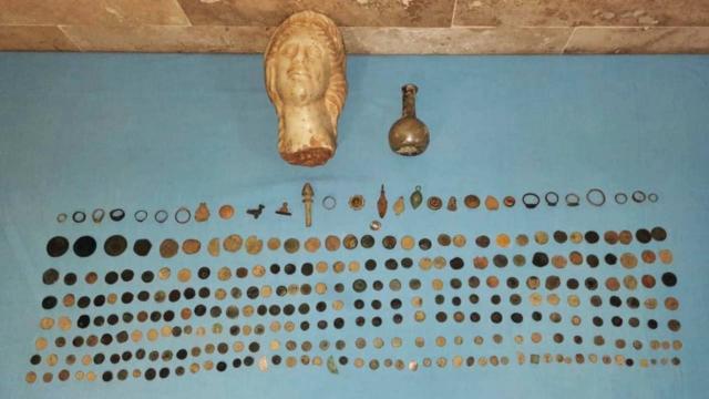 Denizlide 476 tarihi eser ele geçirildi: 6 gözaltı