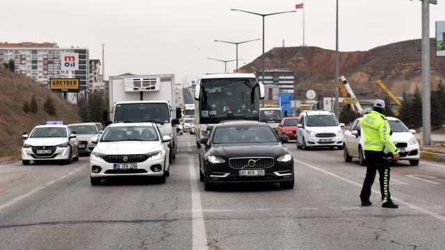 Kırıkkalede trafikte yoğunluk oluştu