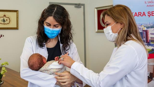 Türkiyenin doğuştan antikorlu ilk bebeği