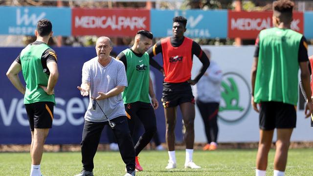 Fatih Terim savunma problemine çözüm arıyor