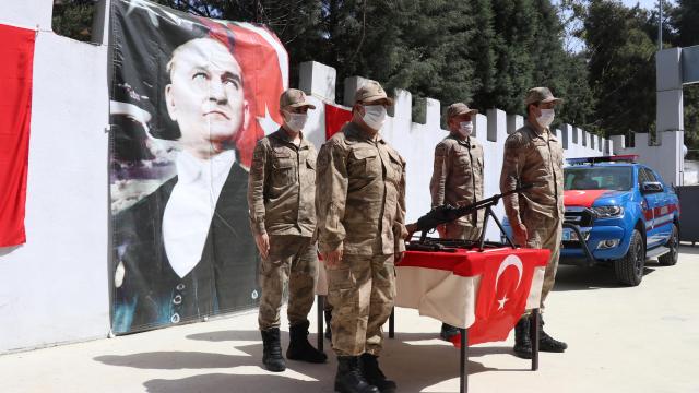 Hatayda down sendromlu gencin askerlik hayali bir günlüğüne gerçekleştirildi
