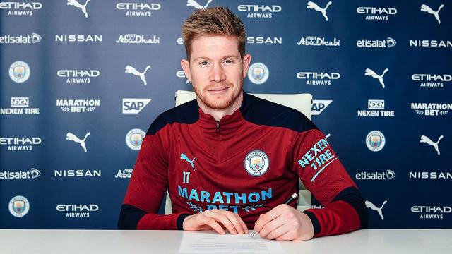 Manchester City, De Bruyneün sözleşmesini yenilendi