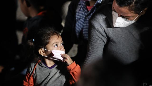 ABD-Meksika sınırına çocuklar için barınak kurulacak