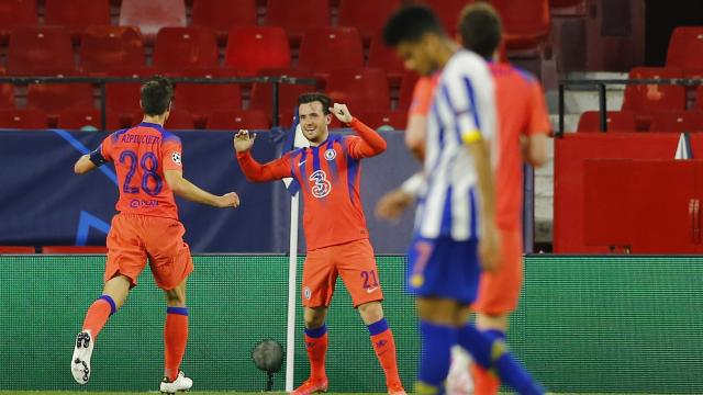 Chelsea tur kapısını araladı