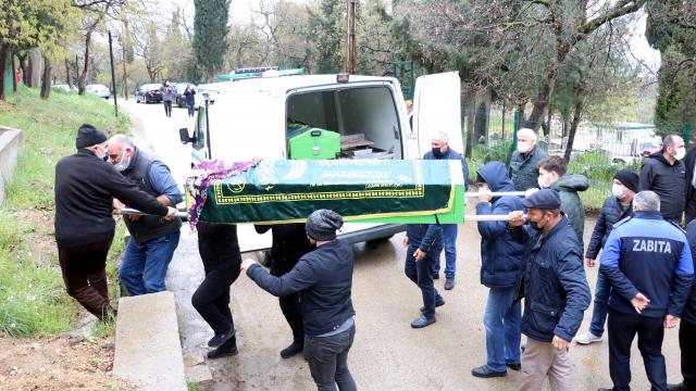 Silahlı kavgada ölen anne ve kızı son yolculuğuna uğurlandı