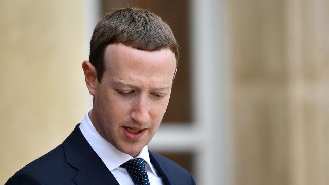 Zuckerberg Signal kullanıyor iddiası