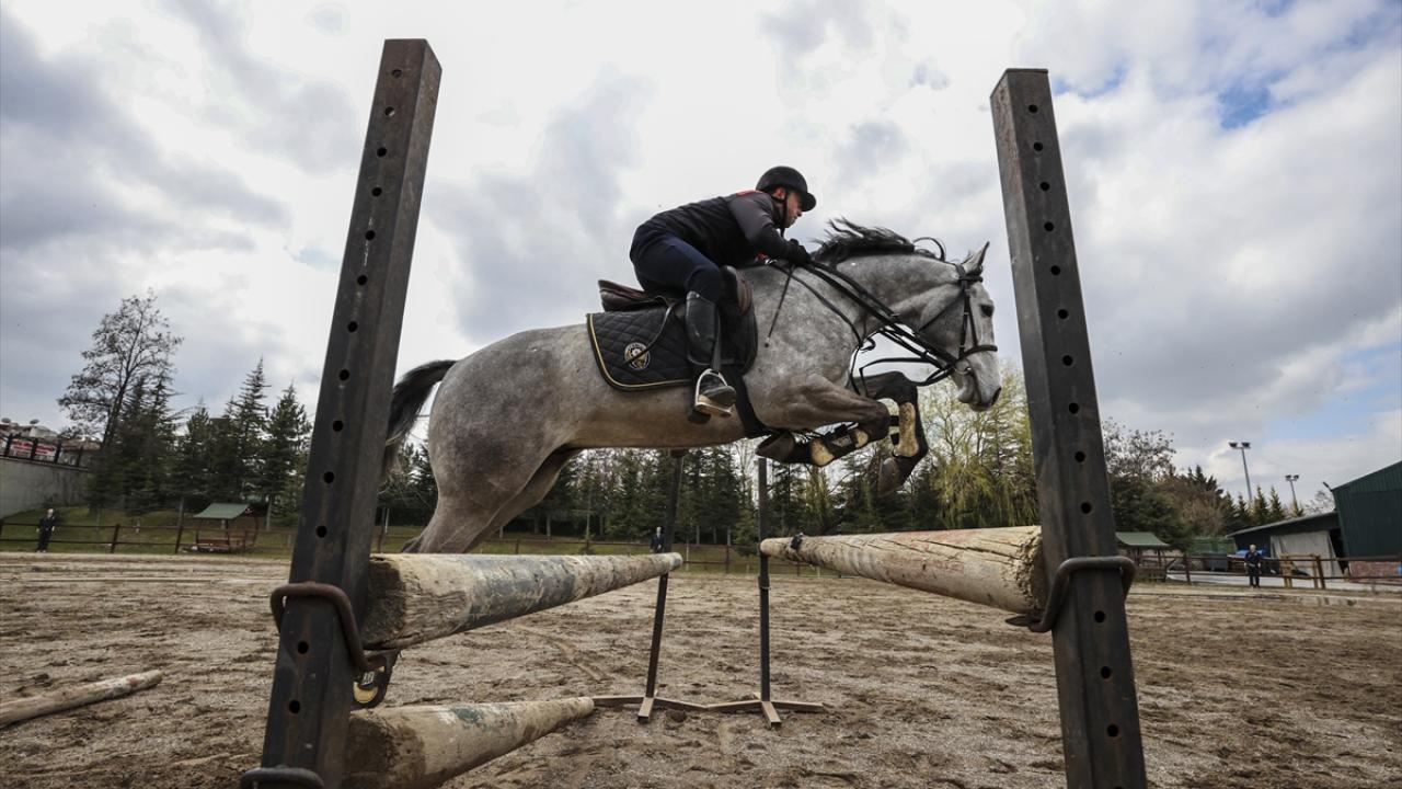 Günde en az yarım saat antrenman