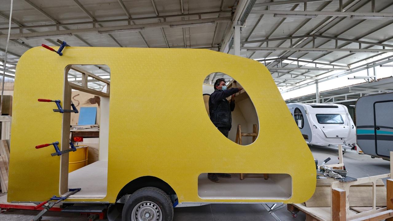 "Talebe yetişemiyoruz"