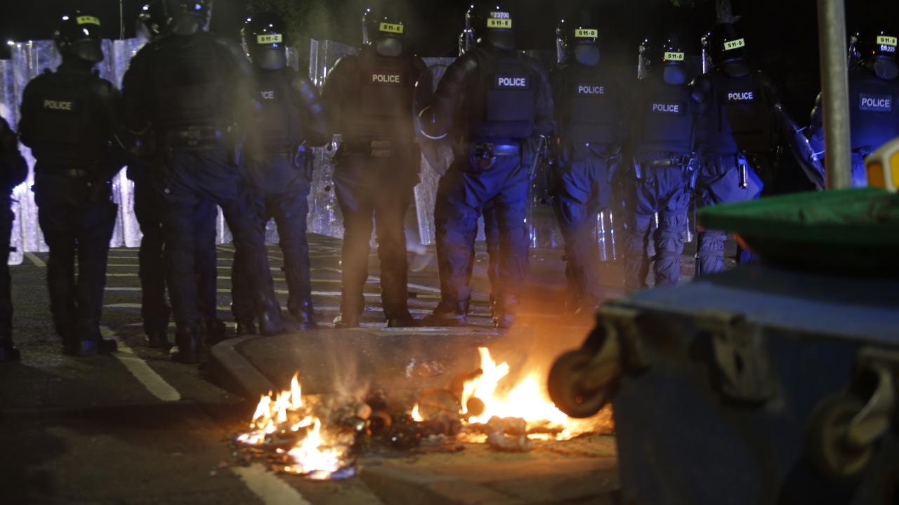 Aracı ateşe verdiler