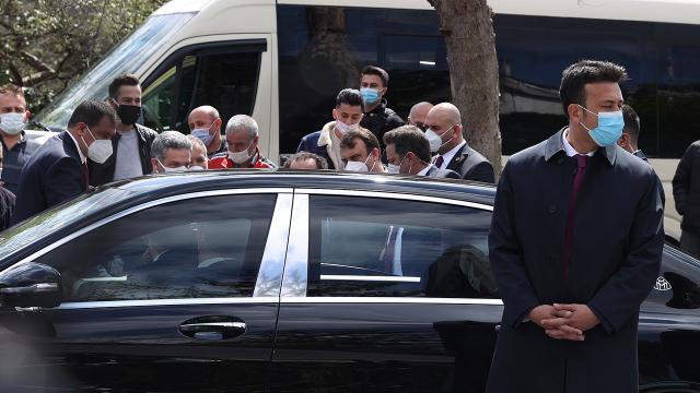 Cumhurbaşkanı Erdoğan, minibüsçülerle sohbet etti