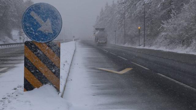 Meteorolojiden sağanak, kar ve fırtına uyarısı