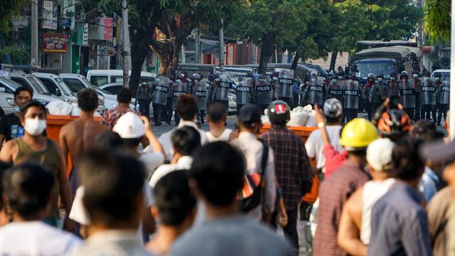 Myanmarda çanak anten kullanımı yasaklandı