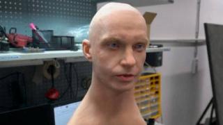 Rusya'da mimiklerine kadar insana benzeyen robotlar üretiliyor