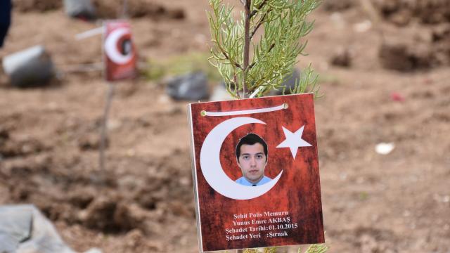 Türk Polis Teşkilatının 176. kuruluş yılı dolayısıyla şehitler için Şırnakta 176 fidan dikildi