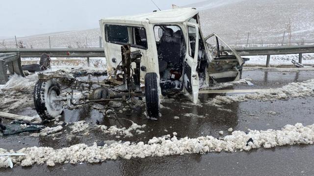 Niğde-Adana Otoyolunda zincirleme kaza: 5 yaralı