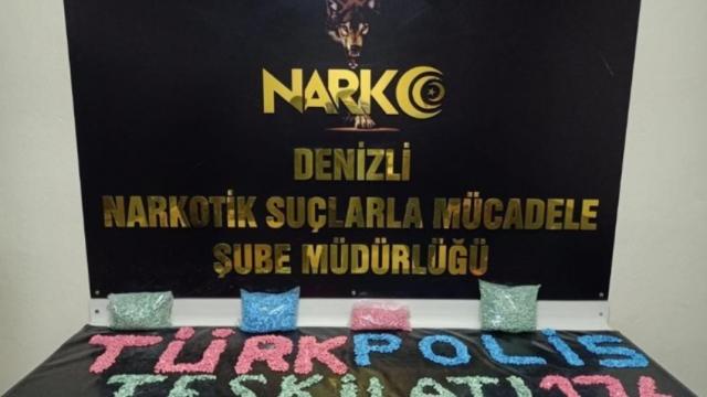 Denizlide bir araçtan 19 bin 826 uyuşturucu hap çıktı