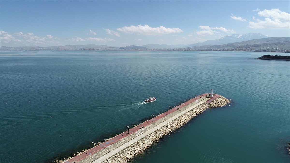Fotoğrafı çeken astronot Van`a davet edildi