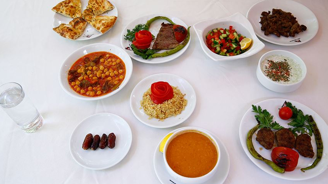 `İftarda eve misafir kabul etmeyin` uyarısı