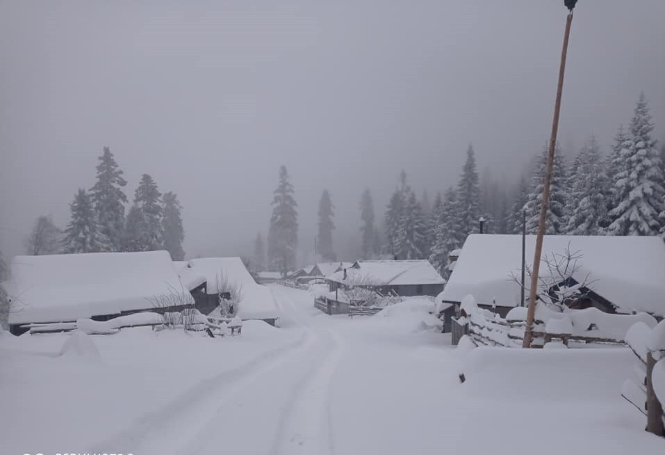 "Bir gecede yarım metre kar yağdı"