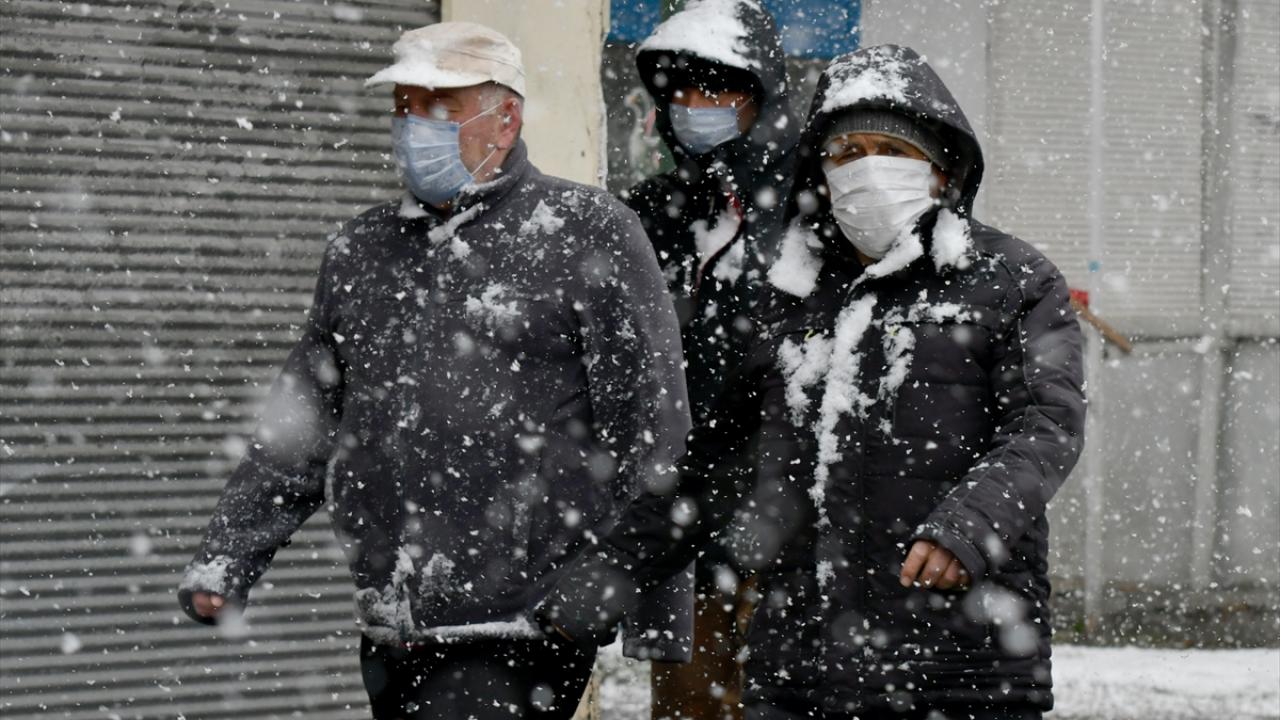 "Bahar beklerken kış geldi"