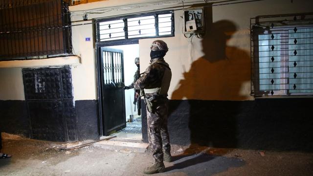 Adanada DEAŞ operasyonu: 7 gözaltı