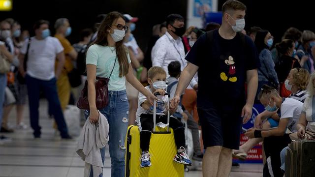 Antalyaya hava yoluyla günlük 70 bin turist giriş yapıyor